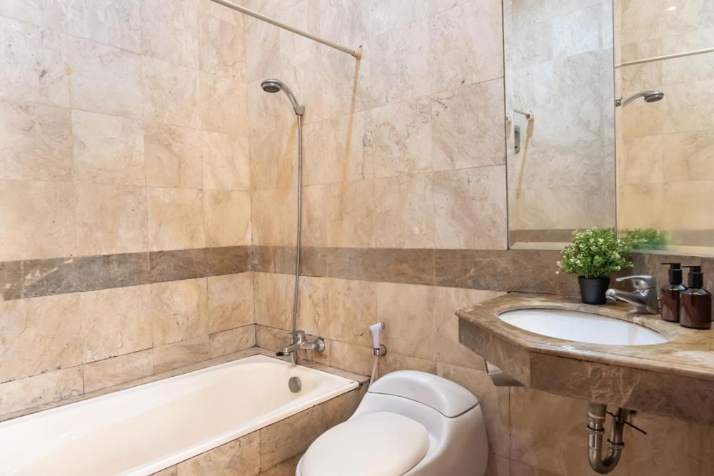 Twospaces Living At The Unit Residence Джакарта Екстериор снимка