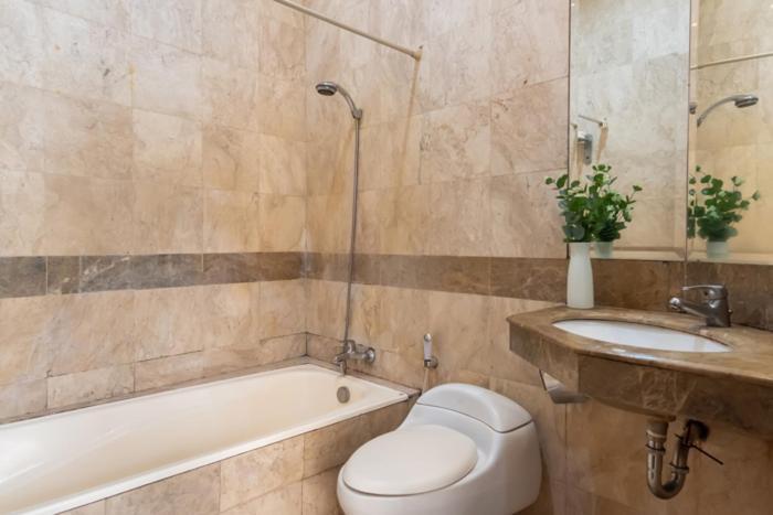Twospaces Living At The Unit Residence Джакарта Екстериор снимка
